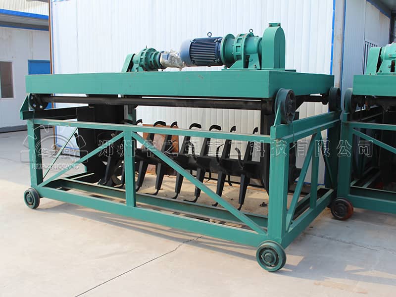 有機(jī)肥翻拋機(jī)實現(xiàn)一機(jī)多槽工作
